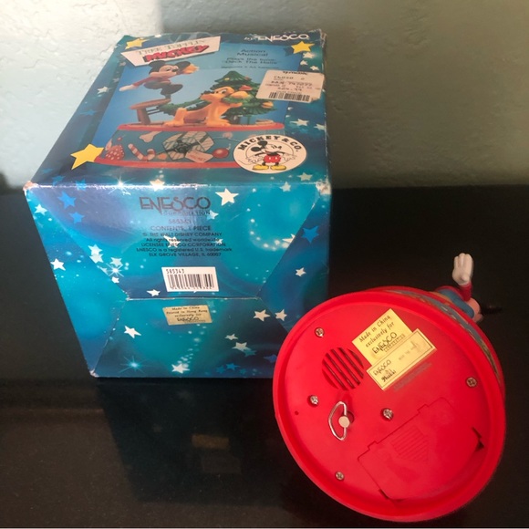 Tree Topplin' Mickey By Enesco Plays Deck The Halls Tree Blinks Moves A Little - Picture 5 of 8